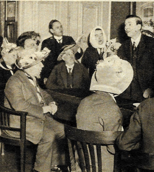 Dombaufess zo Kölle - Divertissementchen 1930 - Mitwirkende bei einer Leseprobe, teilweise kostümiert