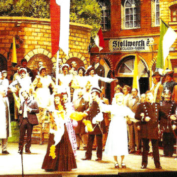 Et Carmen vun dr Bottmüll - Divertissementchen 1979 - Großer Chor vor historischer Marktplatz-Kulisse
