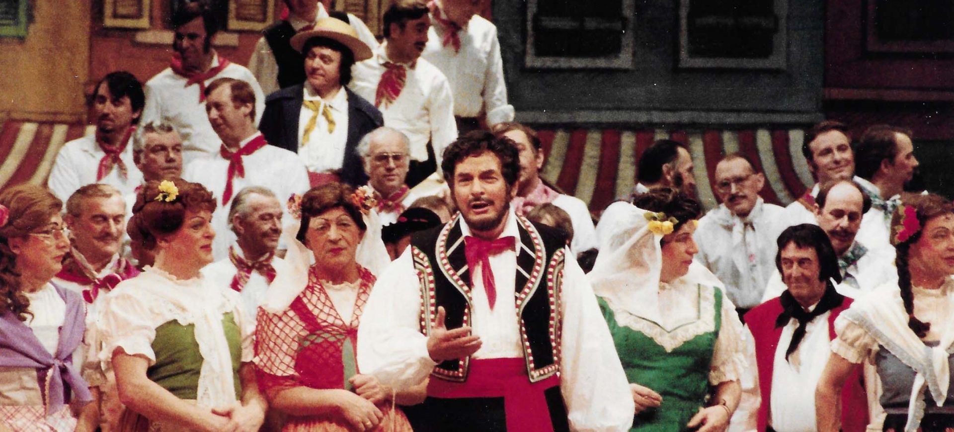 Olympisch För - Divertissementchen 1984 - Solist und Chor in farbenfrohen Kostümen