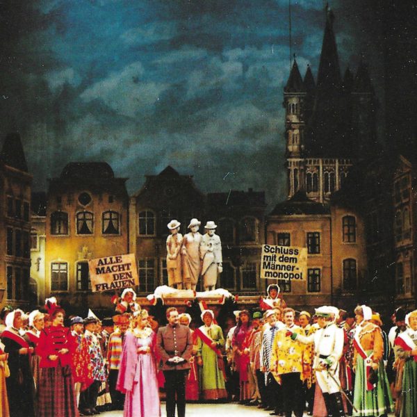 De jecke Wiever vum Heumarkt - Divertissementchen 1991 - Großer Chor im Bühnenbild