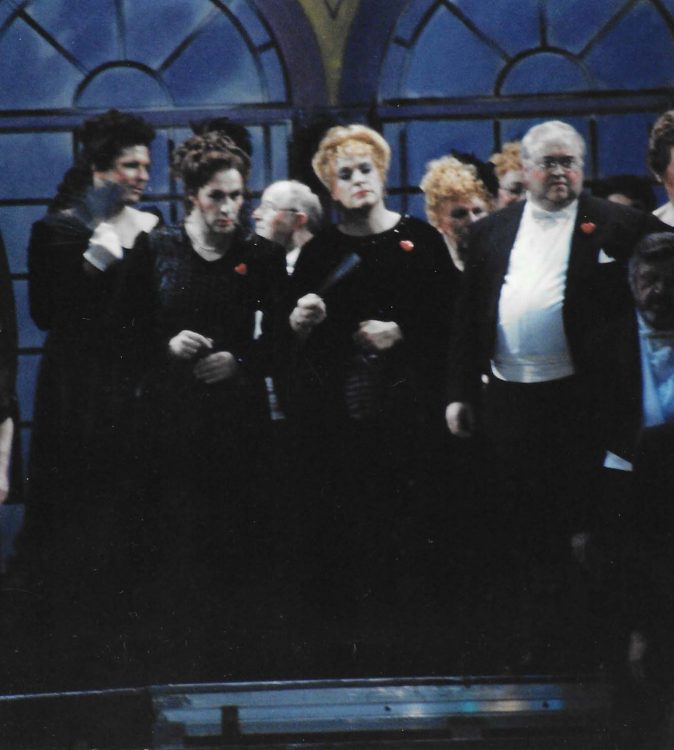 En kölsche Maskerad - Divertissementchen 1997 - Gesangensemble in Abendgarderobe En kölsche Maskerad - Divertissementchen 1997 - Gesangensemble in Abendgarderobe
