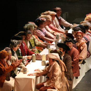 Ne Kölsche als Edelmann - Divertissementchen 2008 - Chor in historischen Kostümen an Biertisch