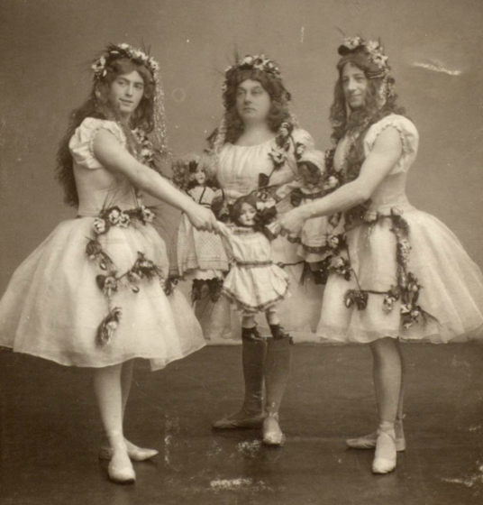Em kölsche Strandbad - Divertissementchen 1912 - Ballett mit Blumenkränzen und -ranken