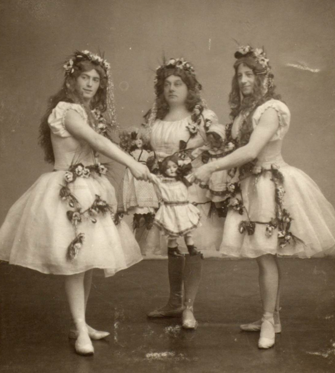 Em kölsche Strandbad - Divertissementchen 1912 - Ballett mit Blumenkränzen und -ranken