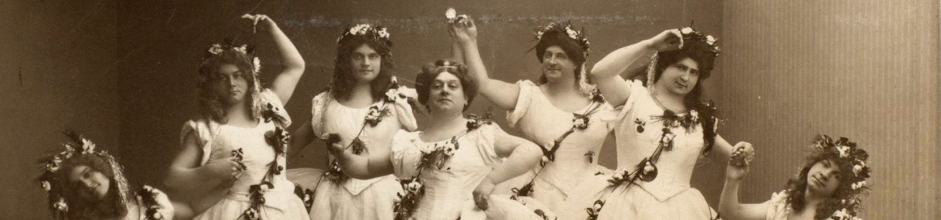 Der Feensee - Divertissementchen 1910/11 - Zillche-Ballett in Pose
