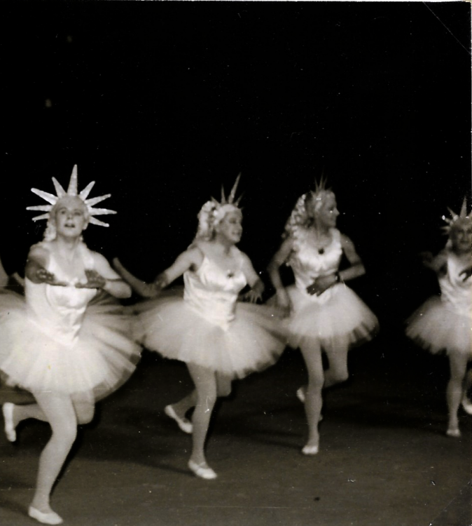 Dr Zeppelin kütt - Divertissementchen 1961 - Ballett beim Tanzen