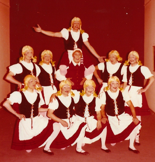 In d´r Kayjaß Nummer Null - Divertissementchen 1976 - Ballett in Pose