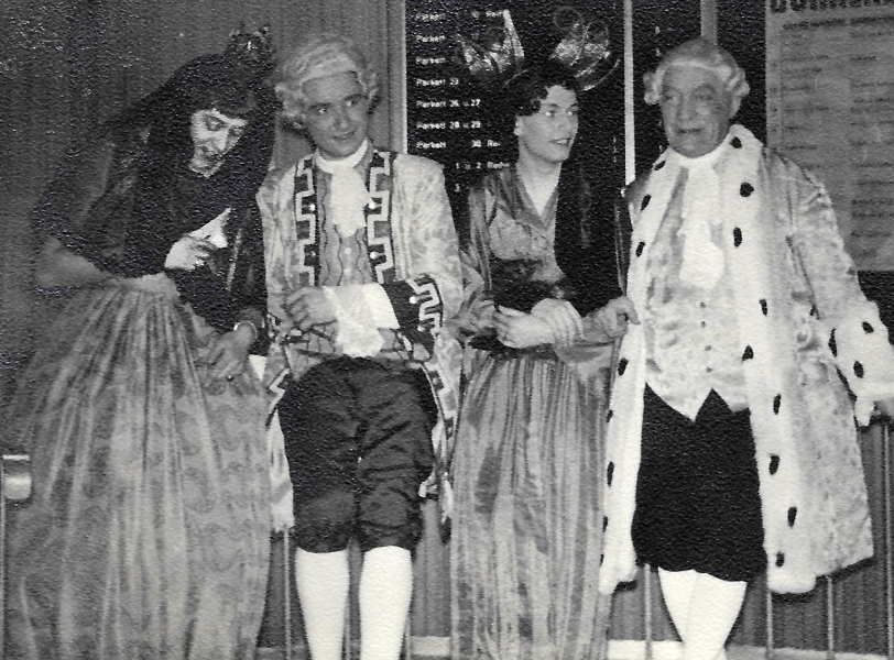 Casanova en Kölle - Divertissementchen 1956 - Darsteller in historischen Kostümen