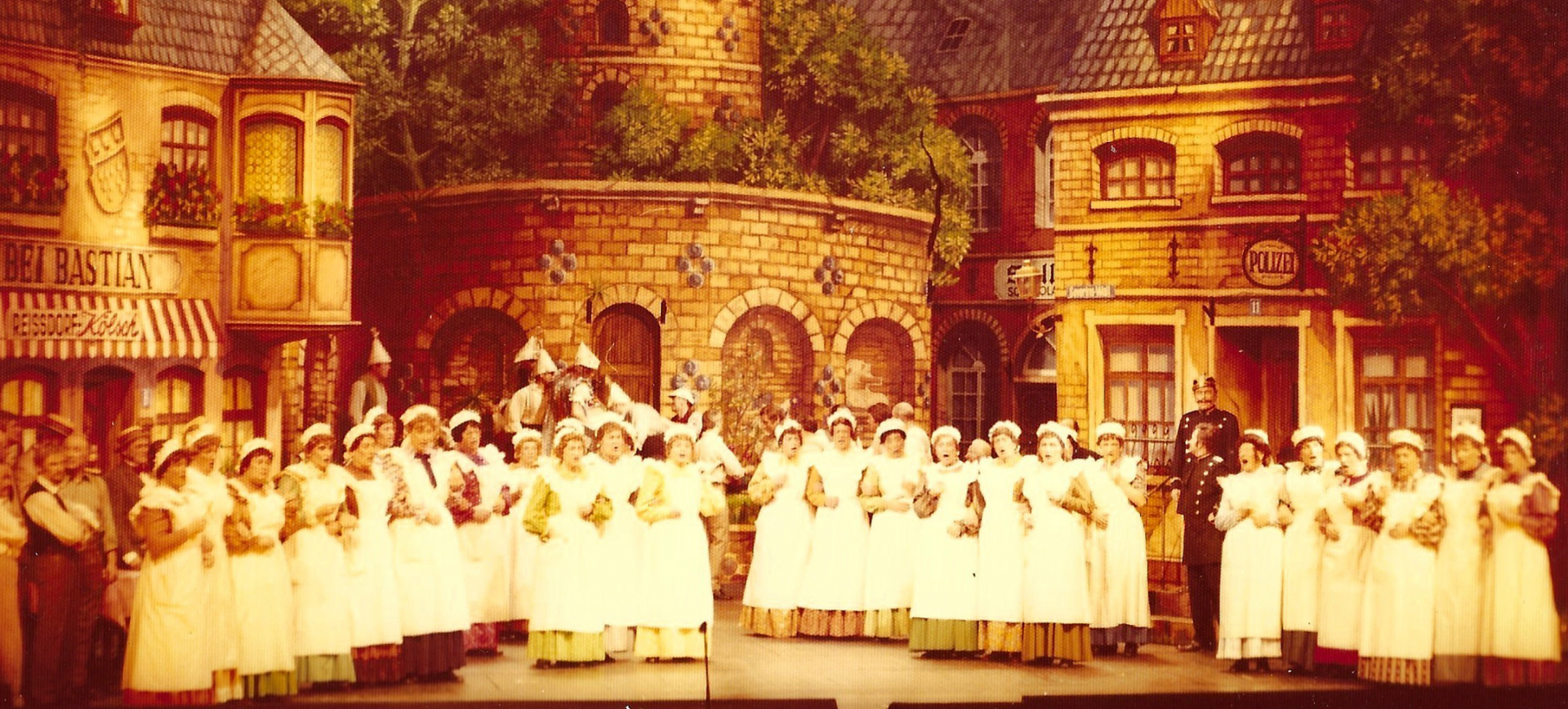 Et Carmen vun dr Bottmüll - Divertissementchen 1979 - Großer Chor in Damenrollen