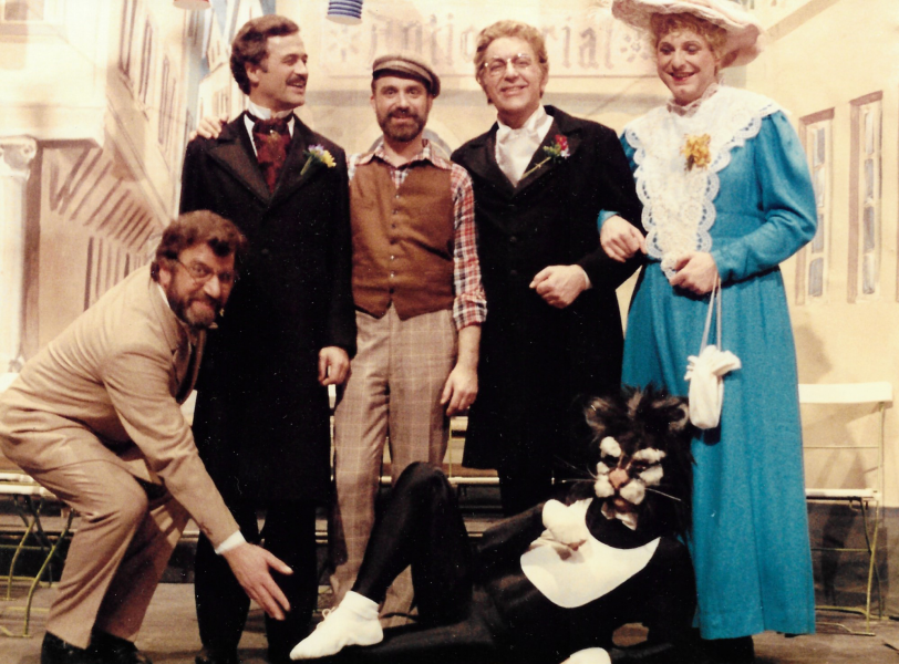 De Ostermann Story - Divertissementchen 1987 - Gruppenbild mit Katze