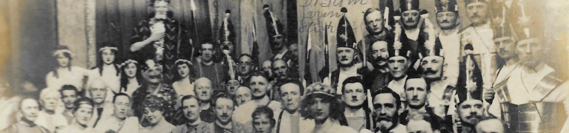 Zillche vun der Wolkenburg oder da Draum vum Glöck - Divertissementchen 1920 - Gruppenbild aller Darsteller