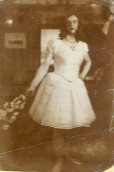 Zillche vun der Wolkenburg oder da Draum vum Glöck - Divertissementchen 1920 - Tänzer im Kostüm