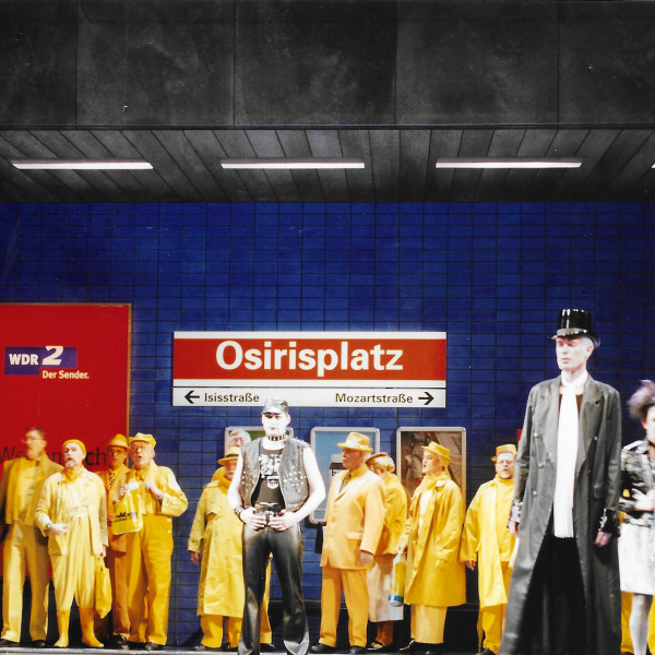 Et Zauberhandy - Divertissementchen 2002 - Chor in U-Bahn-Haltestelle