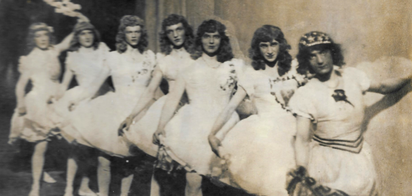 Zillche vun der Wolkenburg oder da Draum vum Glöck - Divertissementchen 1921 - Balletttänzer in Pose