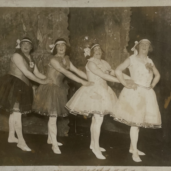 Vun Meddernacks bes Morgens - Divertissementchen 1929 - Ballett bei der Probe