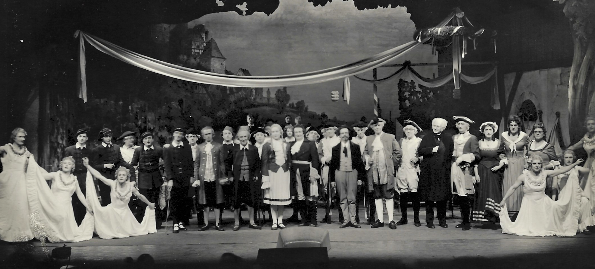 Funkemarieche - Divertissementchen 1951 - Schlussbild mit Chor und Ballett