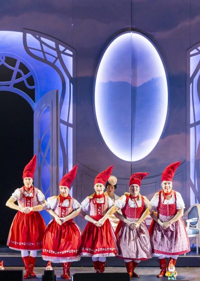 Konrad Adenauer und seine Frau Gussie erfreuen sich am Ballett der Gartenzwerge - E Levve för Kölle - Divertissementchen 2026 -